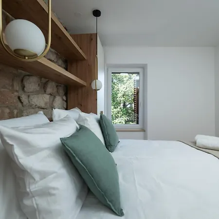 Golden Sunset Apartment